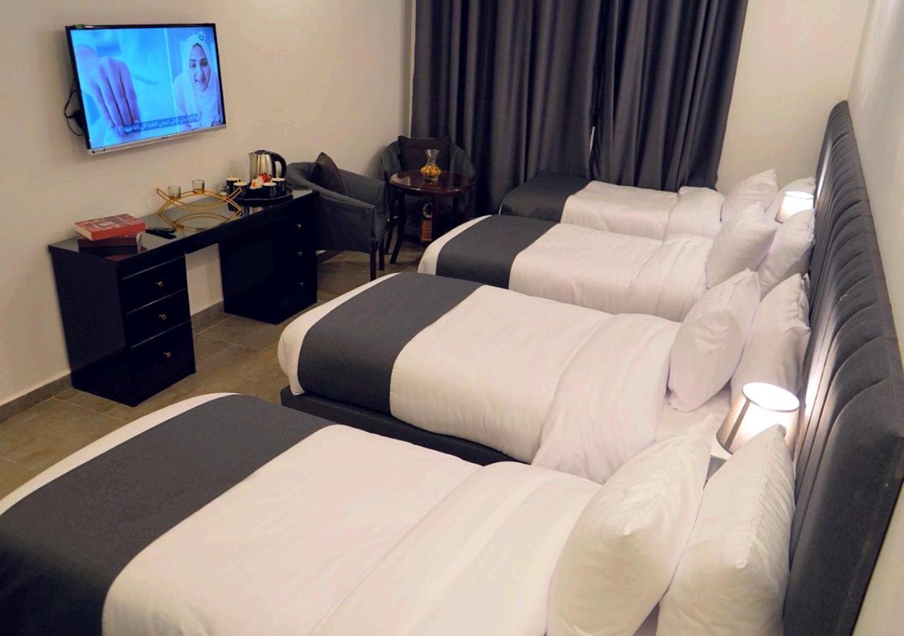 Torino Hotel Аман Екстериор снимка