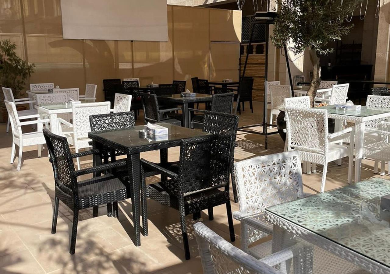 Torino Hotel Аман Екстериор снимка