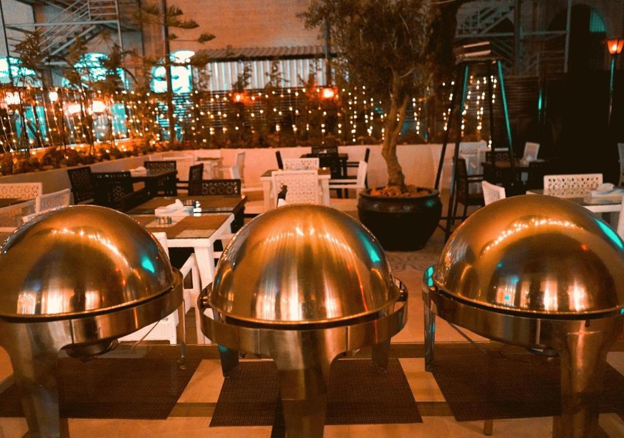Torino Hotel Аман Екстериор снимка