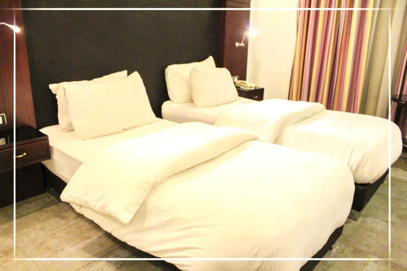 Torino Hotel Аман Екстериор снимка