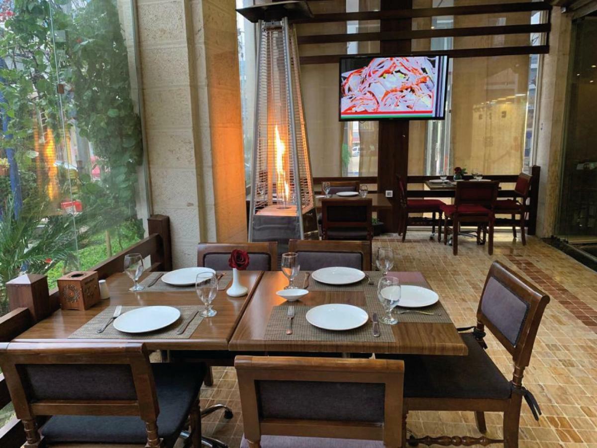 Torino Hotel Аман Екстериор снимка